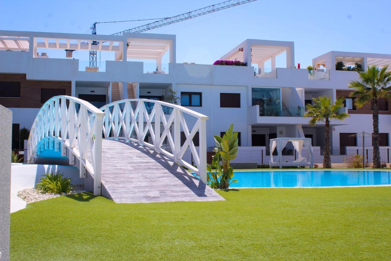 Beautiful Condo In Laguna Beach Resort Overlooking Laguna Rosa In Torrevieja With 2 Bedrooms And 2 Bathrooms Luaran gambar